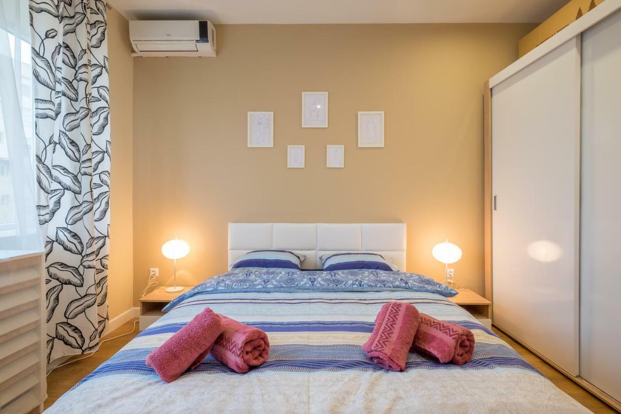 Modern 2 Bedroom Next To Vitosha Str. * Sofia
