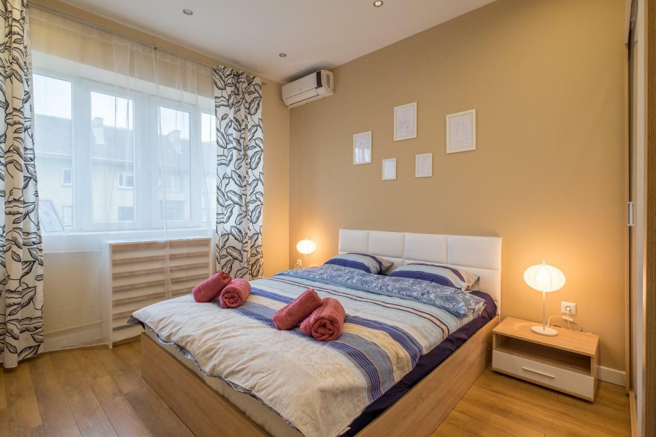 Modern 2 Bedroom Next To Vitosha Str. Apartament