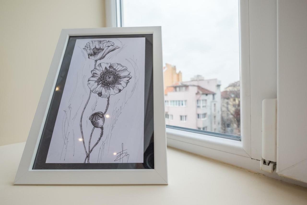 Modern 2 Bedroom Next To Vitosha Str. Apartament *